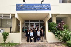 Read more about the article คณาจารย์วิทยาลัยการสาธารณสุขสิรินธร จังหวัดตรัง และ สาขาวิทยาศาสตร์สุขภาพ มหาวิทยาลัยสุโขทัยธรรมาธิราช เข้าเยี่ยมชม อาคารผลิตรายการวิทยุและโทรทัศน์ (EBPC) มหาวิทยาลัยสุโขทัยธรรมาธิราช
